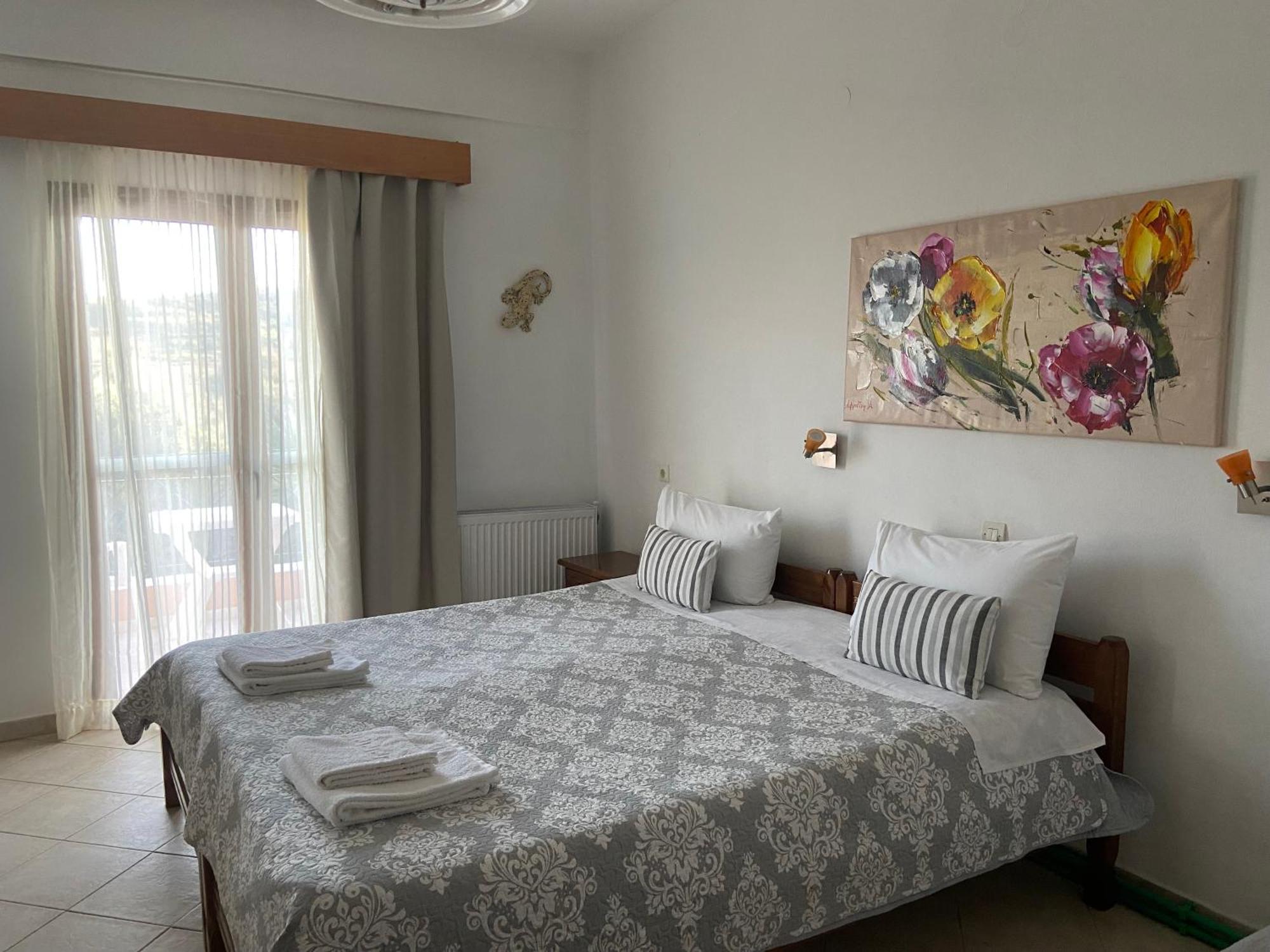 Floros Apartments アギオス・ステファノス エクステリア 写真