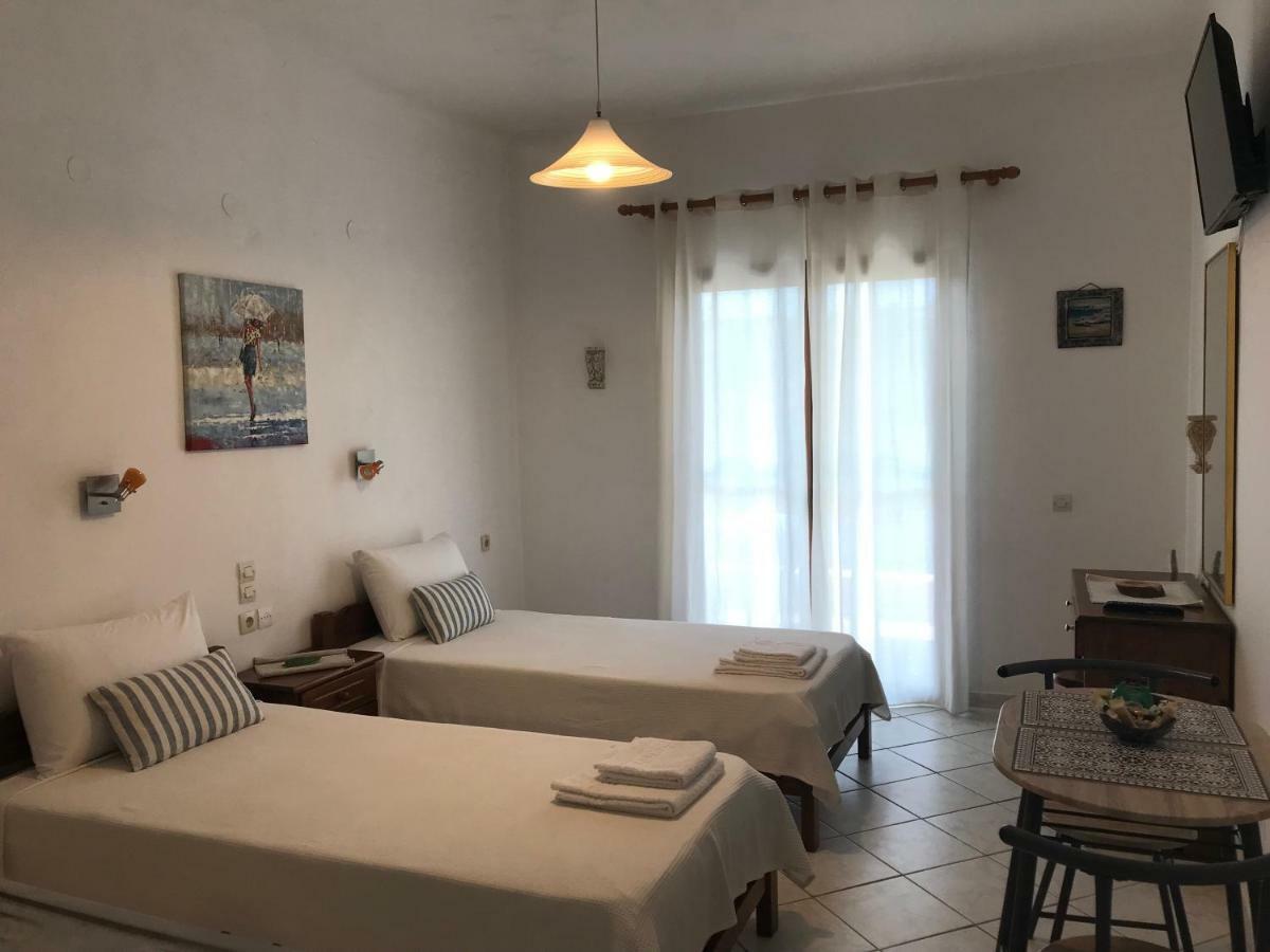 Floros Apartments アギオス・ステファノス エクステリア 写真